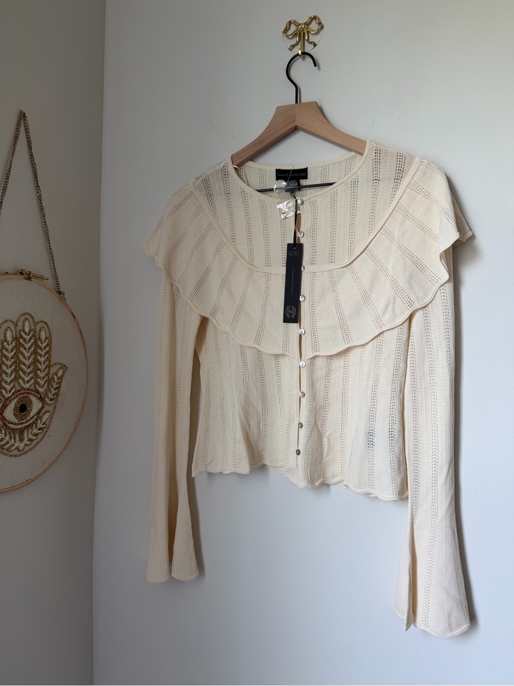 House of Harlow 1960 Cream Ruffle collar Knit long sleeve button up blouse